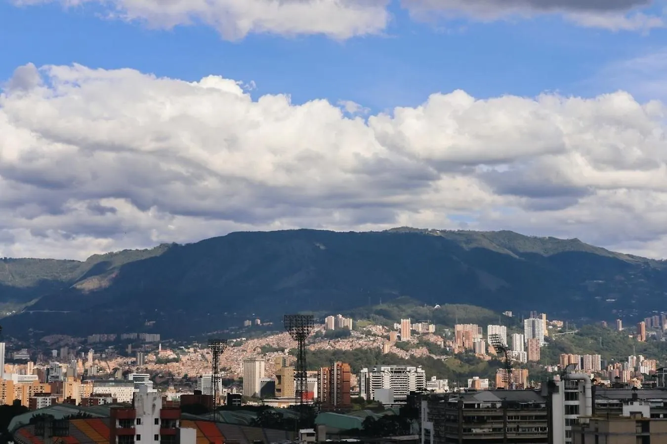 Stadio Serenity Suite Rosa Negra Medellin